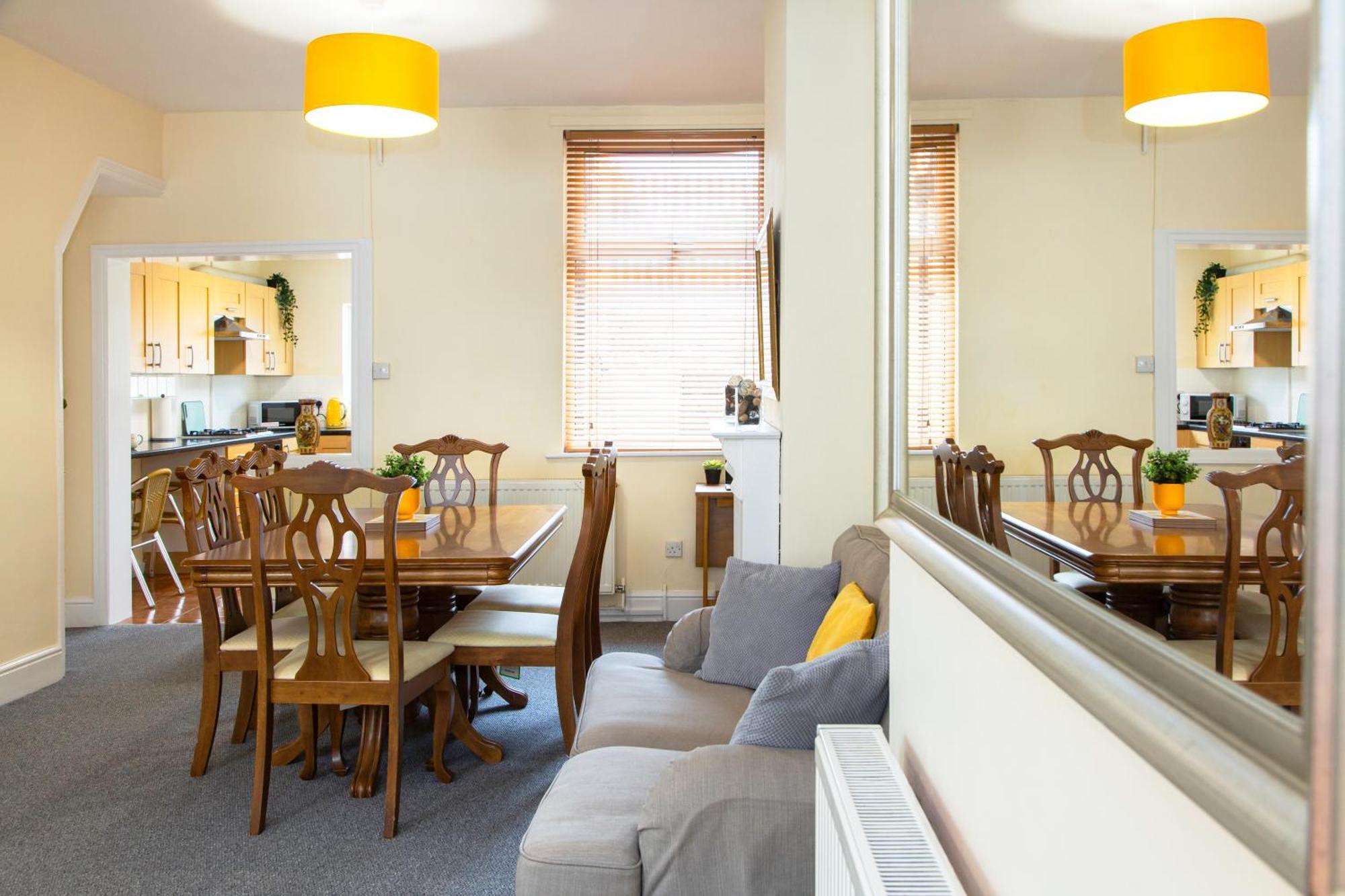 Newly Launched 3 Bedroom House With Free Parking Litherland Eksteriør billede